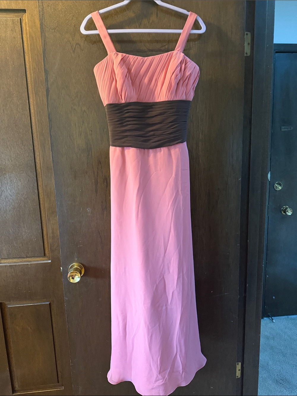 Elegant Pink Evening Gown with Contrasting Waistband